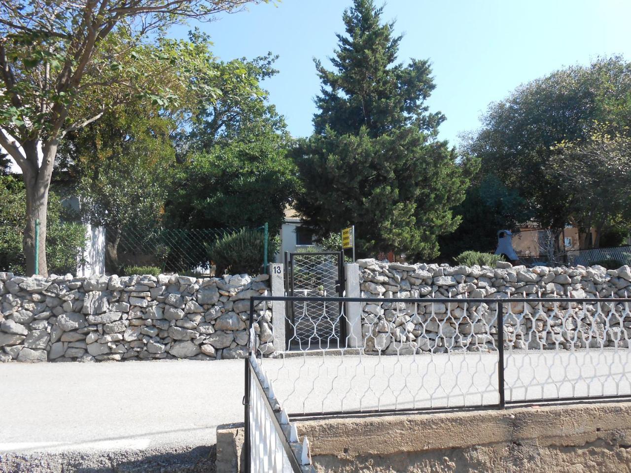 Apartman Davorka Karlobag Esterno foto